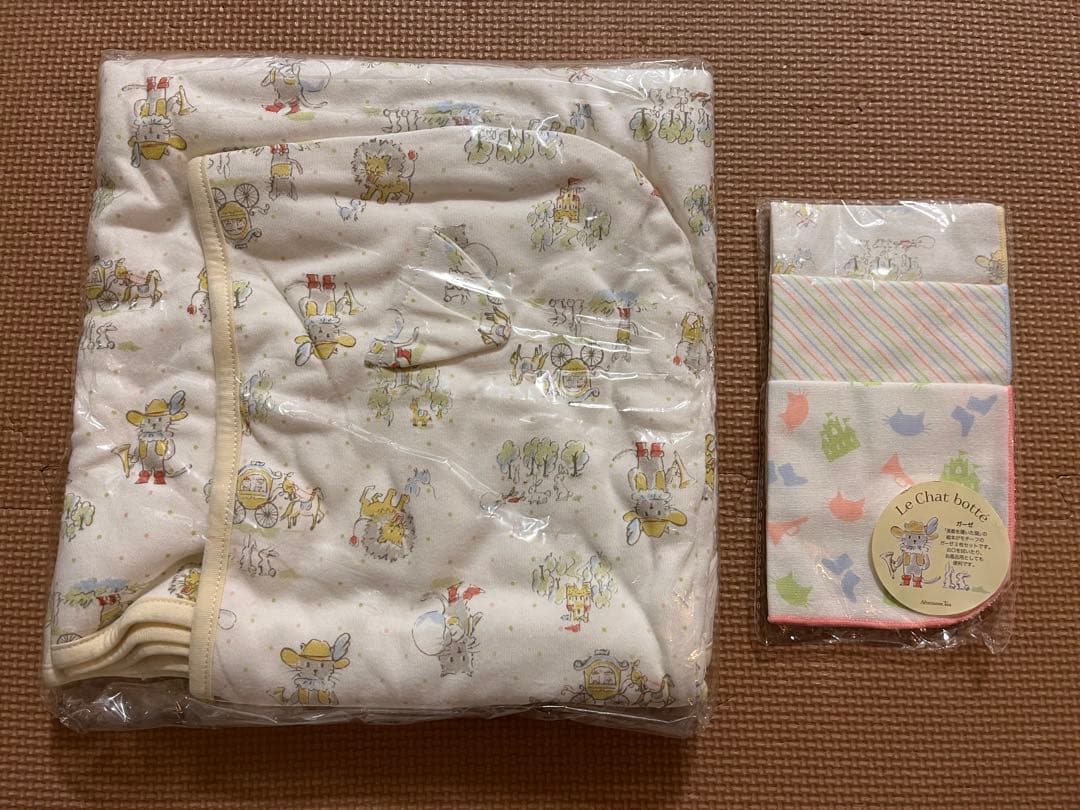 【値下げ】【新品・未使用】アフタヌーンティー　ベビーおくるみandガーゼ