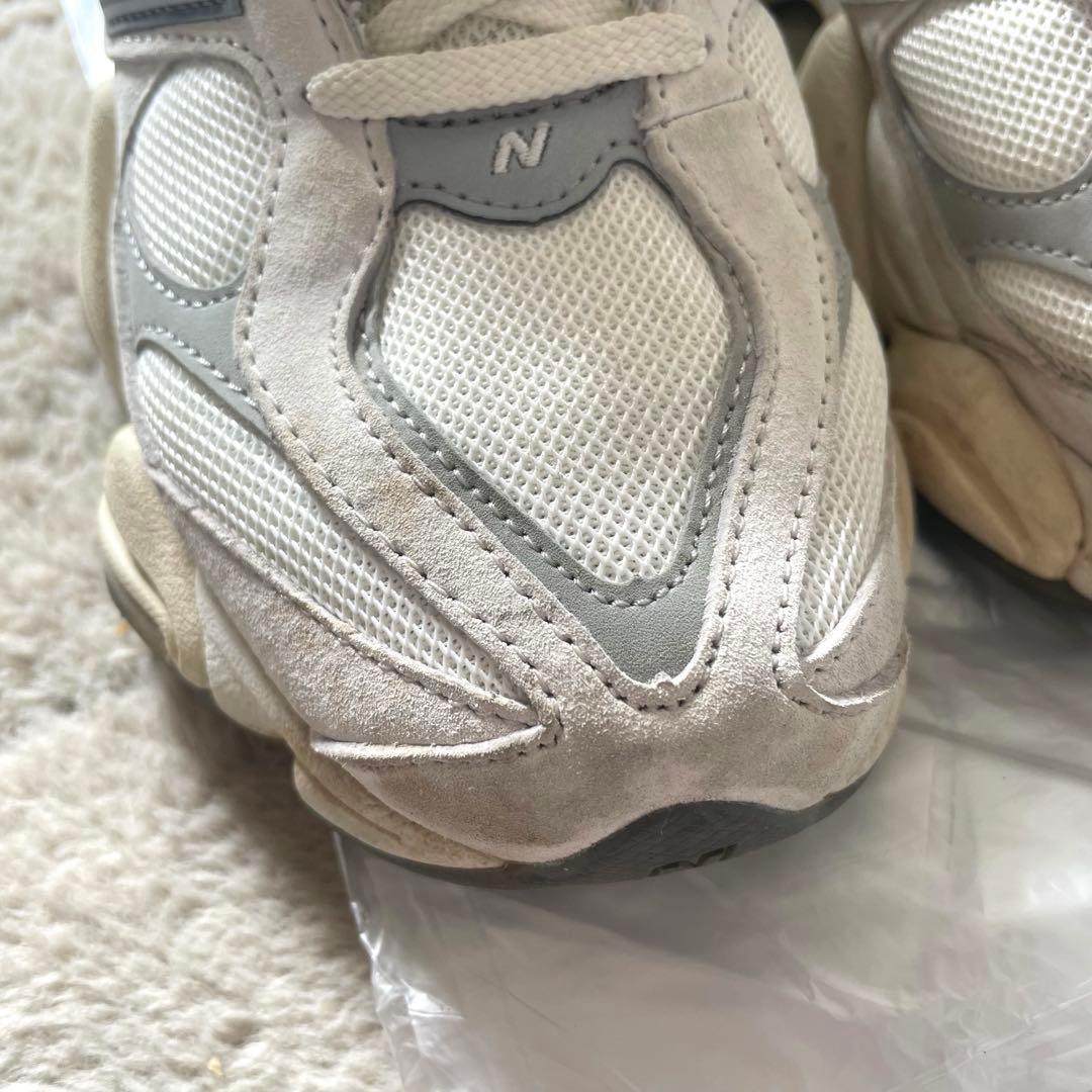 New Balance 9060 スニーカー オフホワイトの写真4枚目