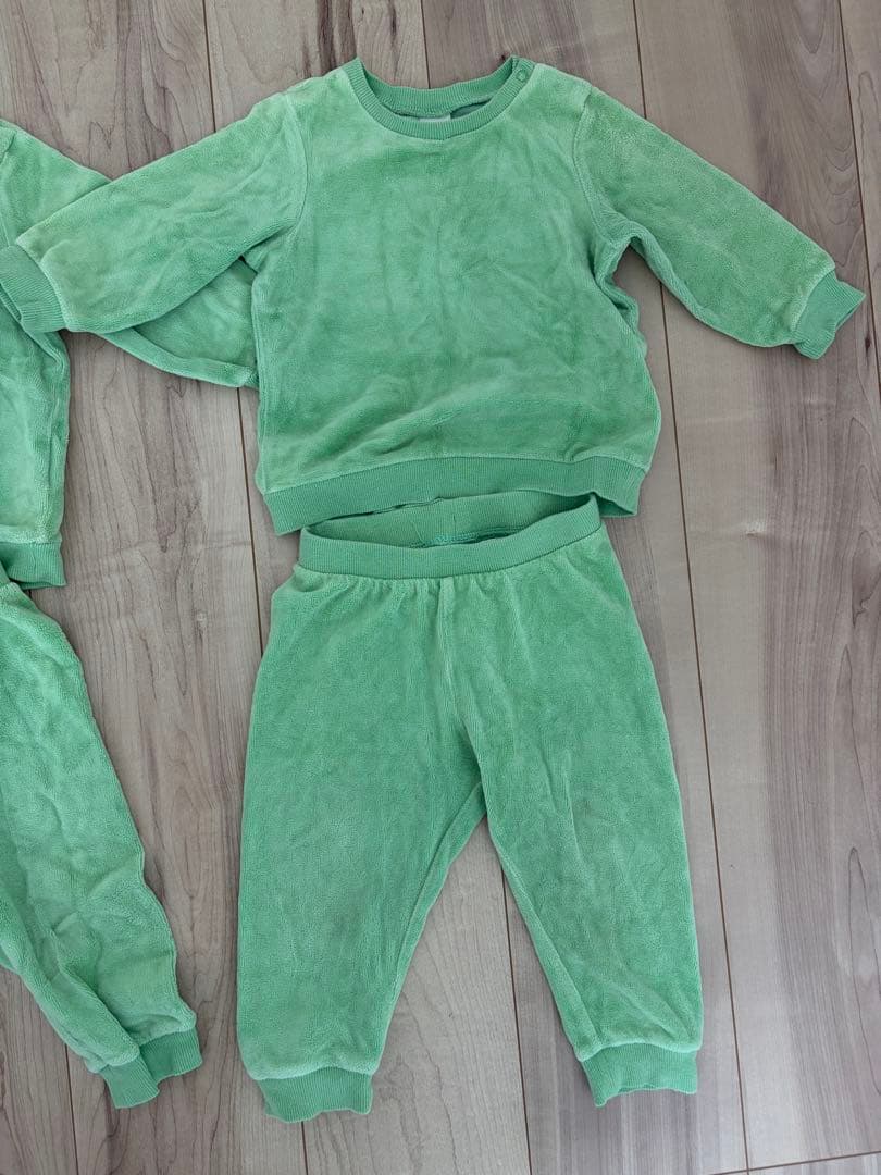 H&M ベロア セットアップ 2組 74/80 双子 おそろい グリーンの写真4枚目