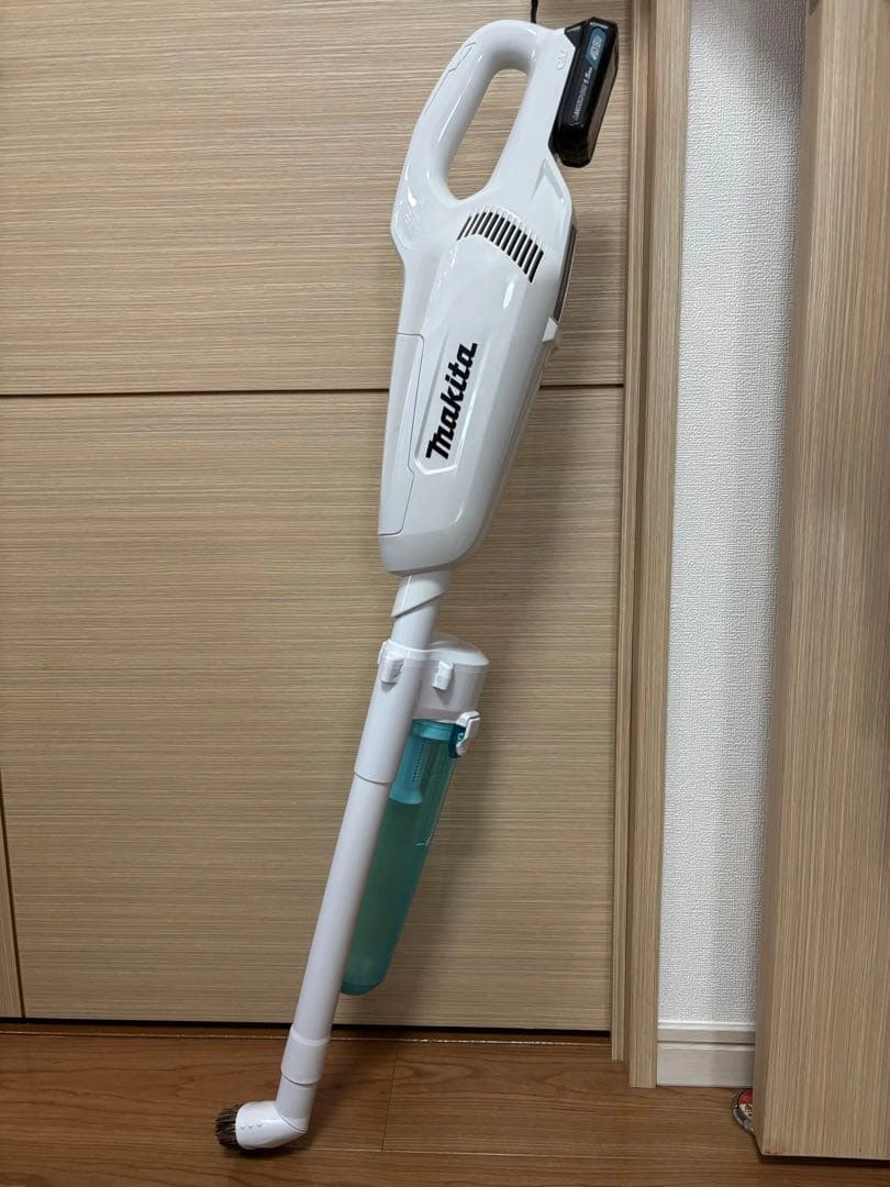 マキタ コードレス掃除機 CL107FD 充電器・サイクロンアタッチメント付