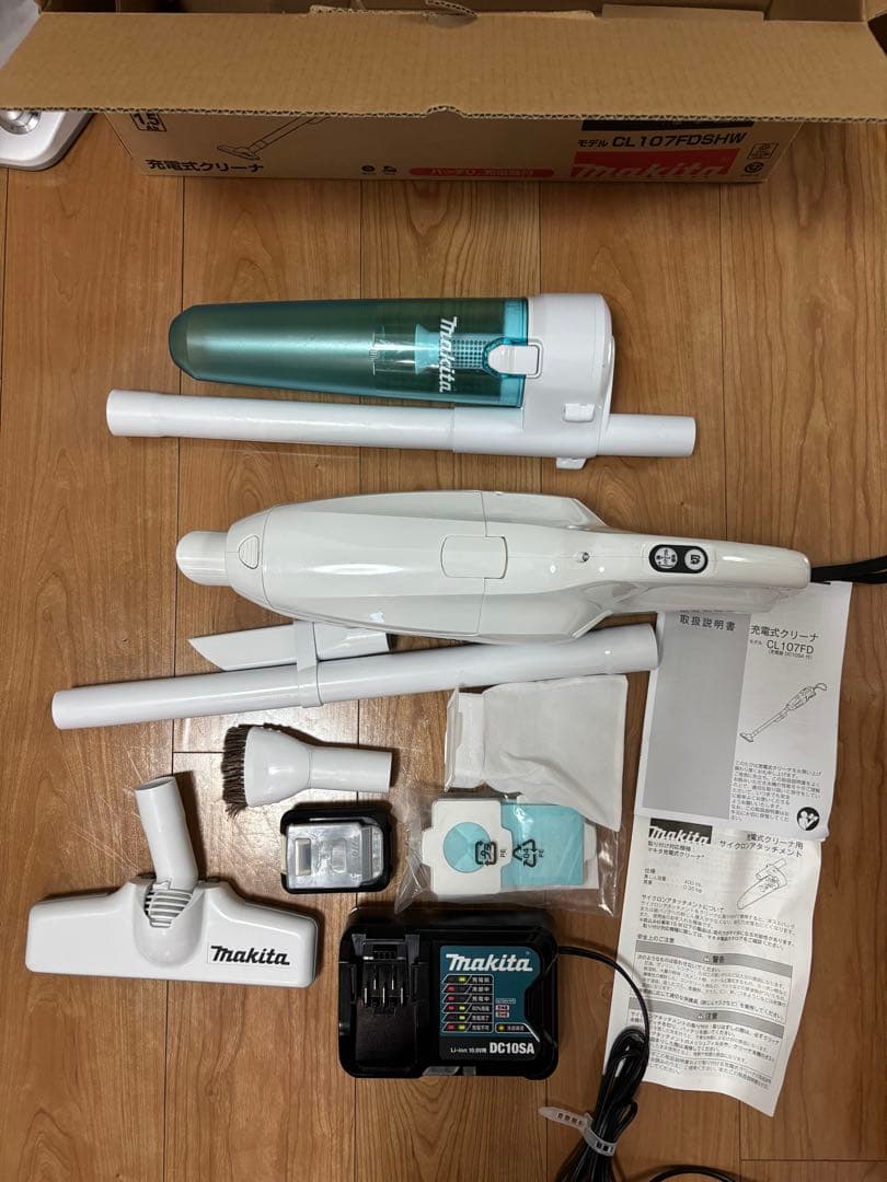 マキタ コードレス掃除機 CL107FD 充電器・サイクロンアタッチメント付の写真3枚目