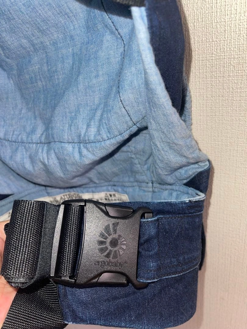 Ergobaby Lee コラボ 抱っこ紐 デニムの写真9枚目