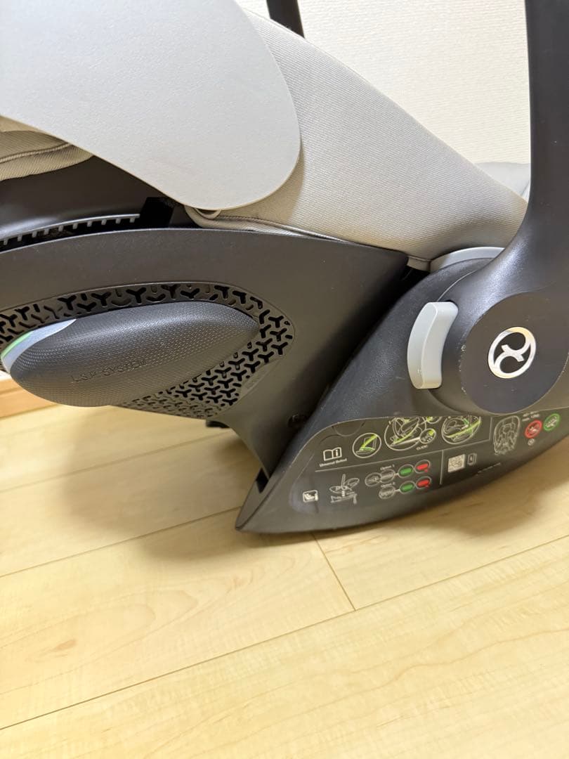 Cybex クラウドG i-Sizeチャイルドシートの写真9枚目