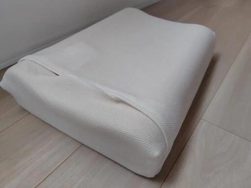 IKEA 枕 33×45cmの写真3枚目