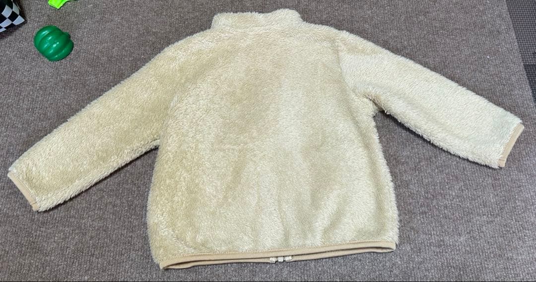 ユニクロ　キッズ フリース アイボリー　90cmの写真2枚目