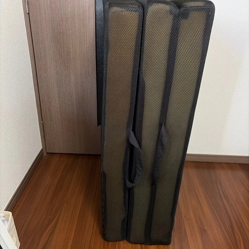 シングル 三つ折り高反発マットレス 厚さ10cm ブラックの写真2枚目