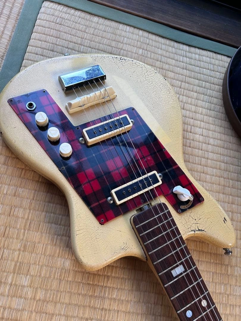 Guyatone LG-75 長岡亮介 ビザールギターの写真5枚目
