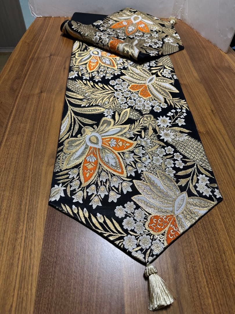 西陣織帯リメイク 花柄刺繍テーブルランナー タッセル要相談の写真4枚目