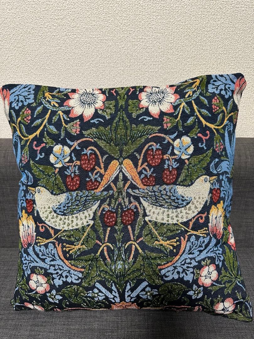 麻クッションカバー　グリーン花柄刺繍　新品　白花柄刺繍とセット¥5800の写真4枚目