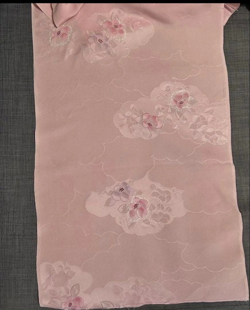 正絹反物ハギレ きれいな花模様 ピンク 未使用の写真2枚目