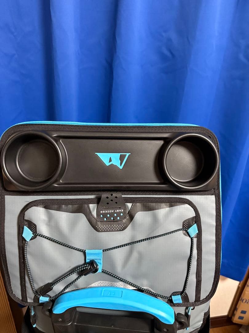 美品 TITAN DEEP FREEZE キャリー付きクーラーボックスの写真3枚目