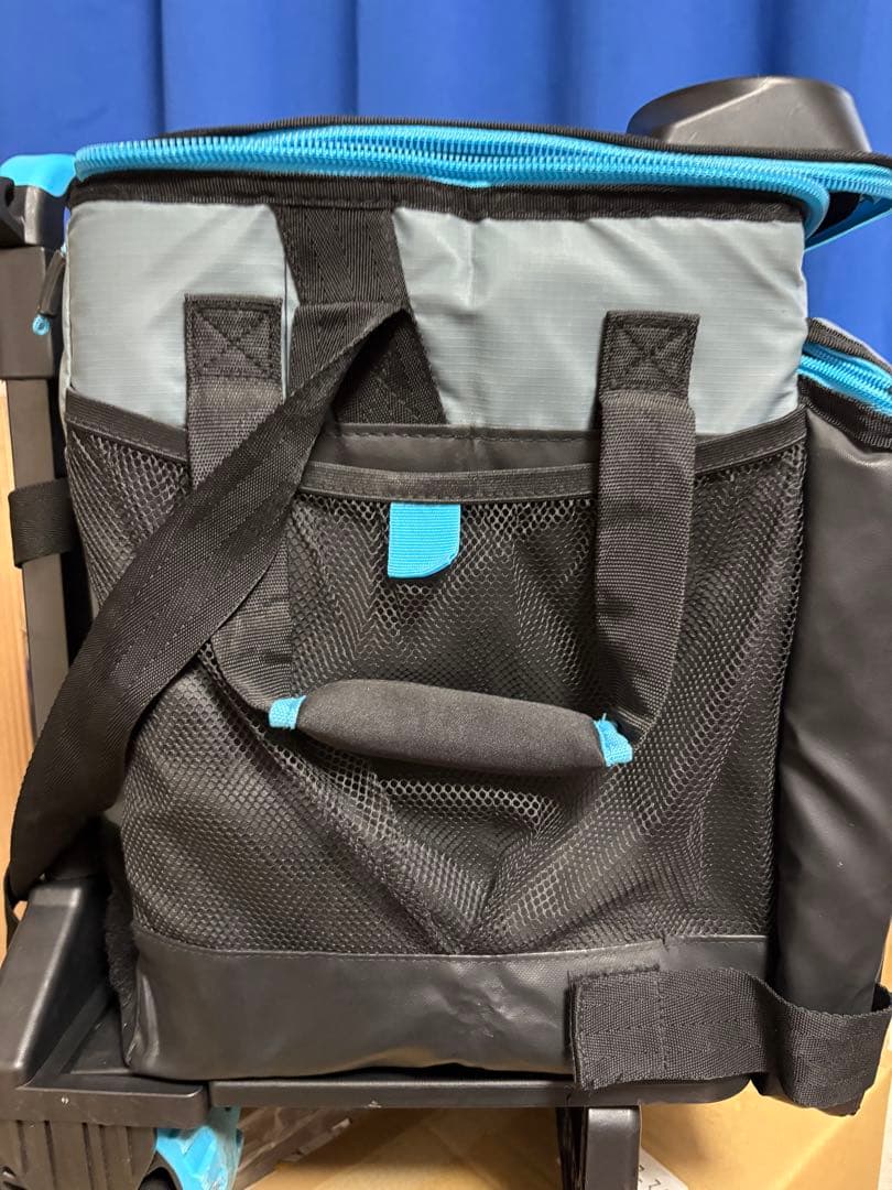 美品 TITAN DEEP FREEZE キャリー付きクーラーボックスの写真5枚目
