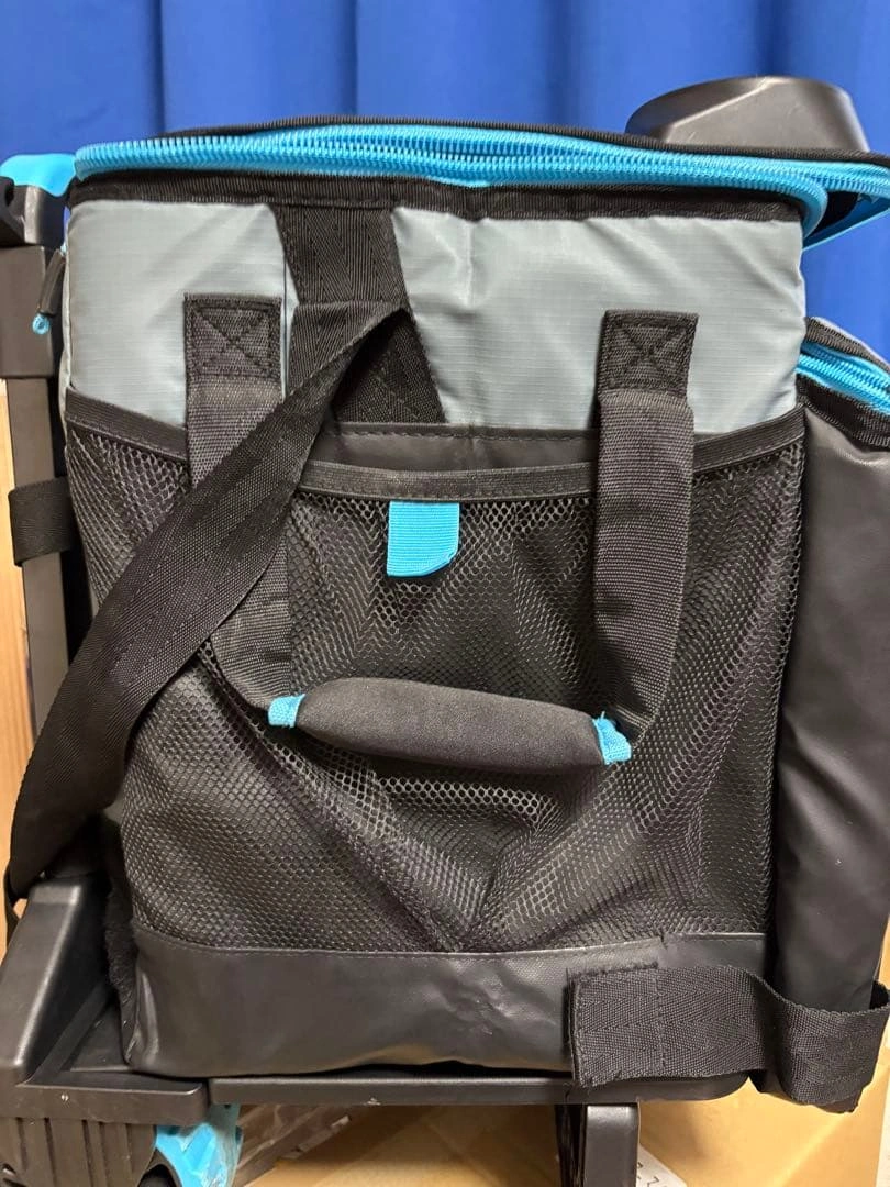 美品 TITAN DEEP FREEZE キャリー付きクーラーボックスの写真5枚目