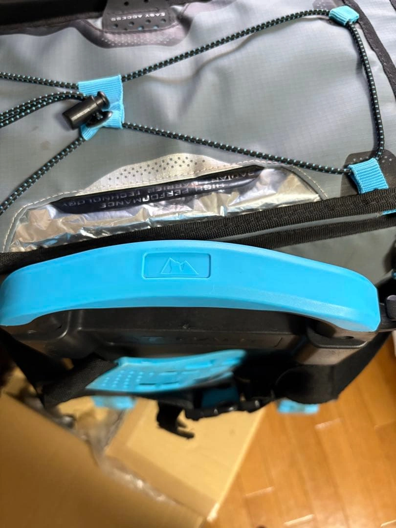 美品 TITAN DEEP FREEZE キャリー付きクーラーボックスの写真6枚目