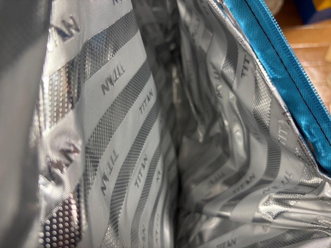 美品 TITAN DEEP FREEZE キャリー付きクーラーボックスの写真9枚目