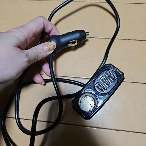 USB3つと普通の1つ