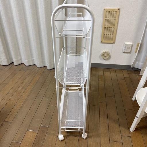 キャスター付きラックの写真2枚目