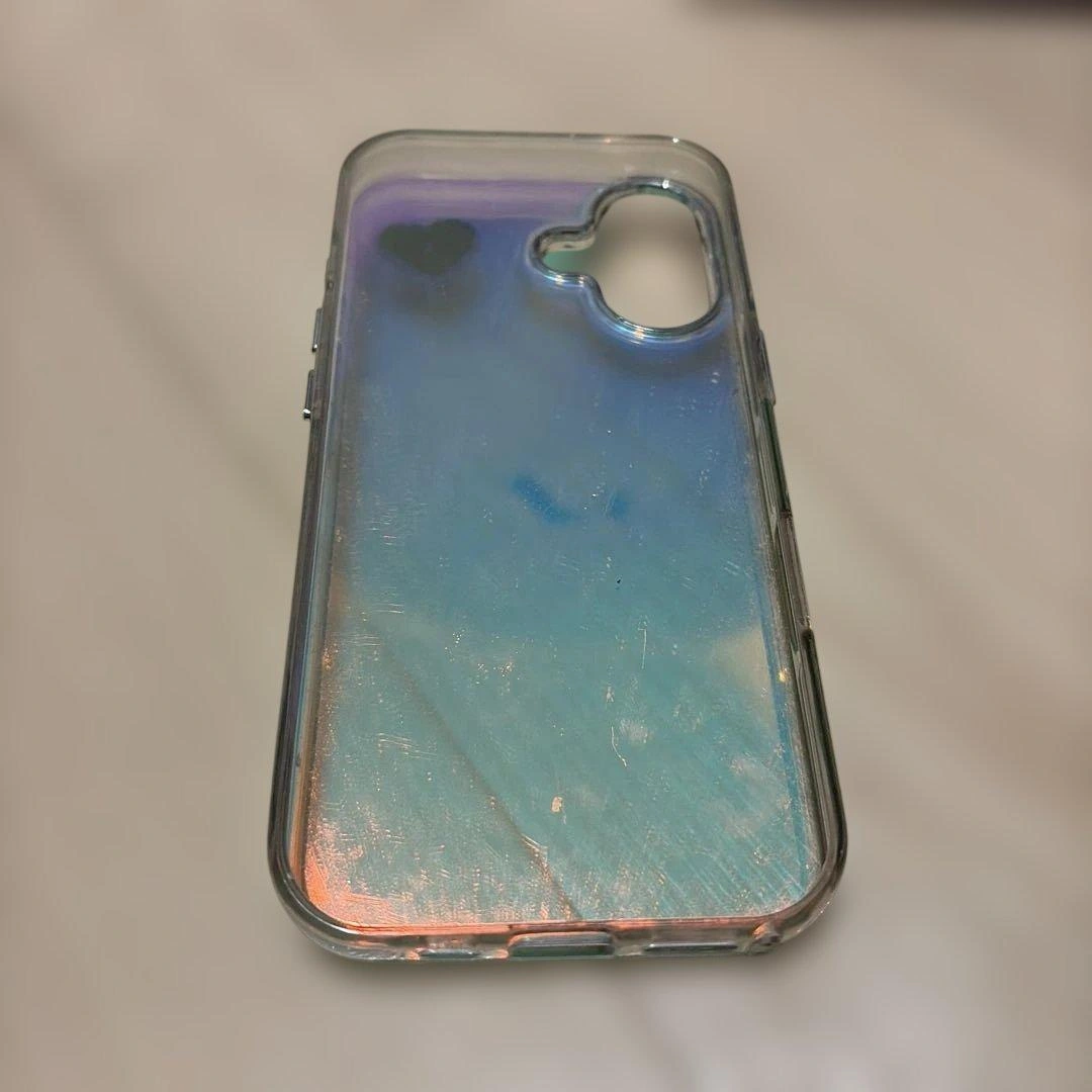 グラデーション iPhone17ケース ハート装飾付きの写真2枚目