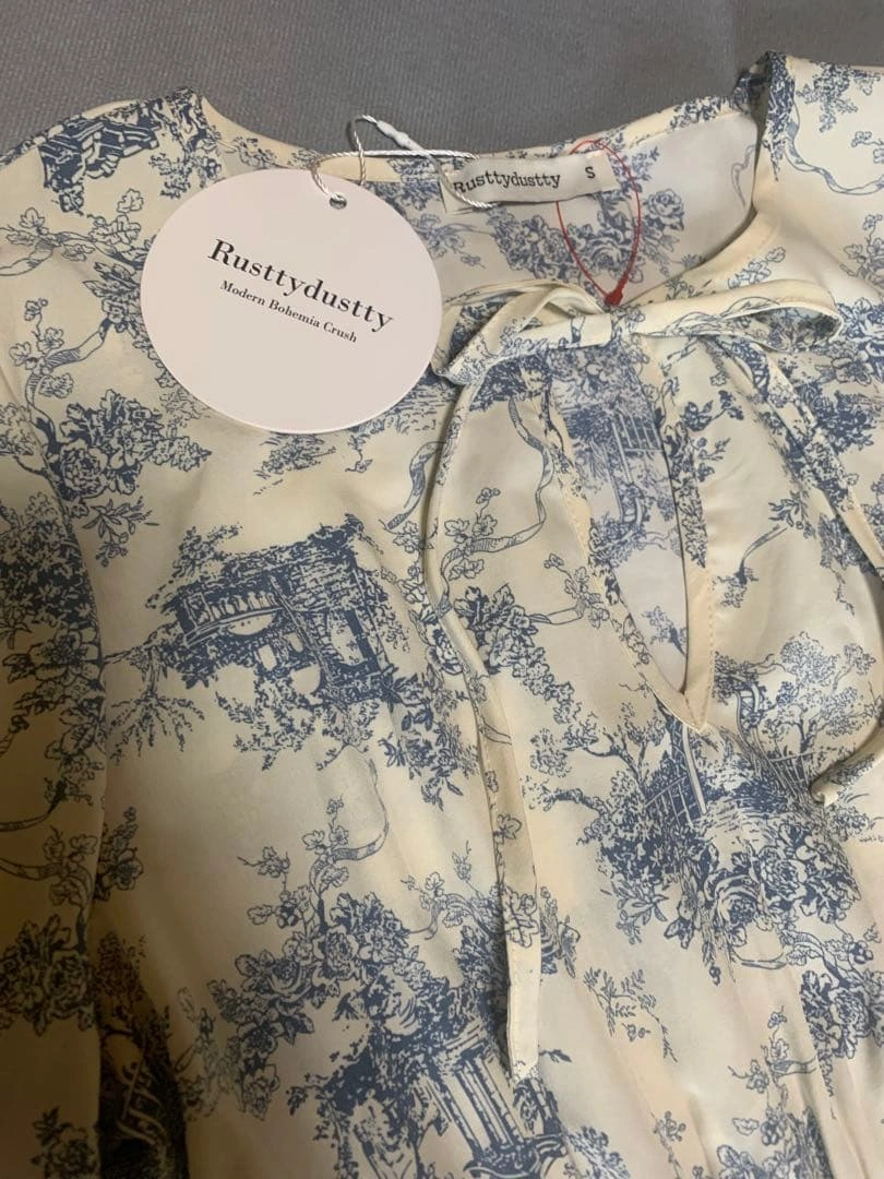 新品 トワルドジョイ 長袖 ロング丈 ワンピースの写真2枚目