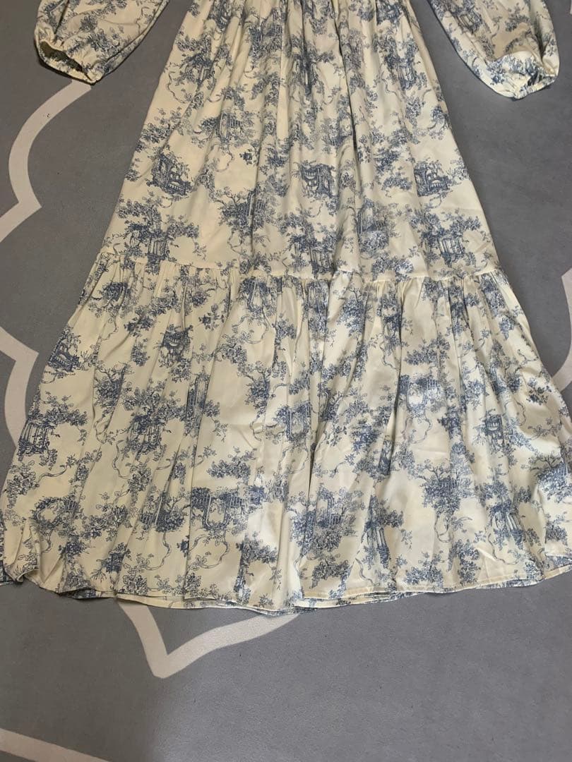 新品 トワルドジョイ 長袖 ロング丈 ワンピースの写真4枚目