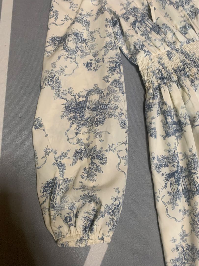 新品 トワルドジョイ 長袖 ロング丈 ワンピースの写真5枚目