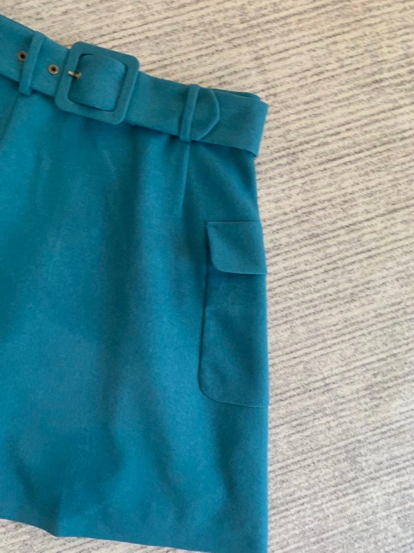美品 To b. by agnes b. フラップポケット ミニスカート 36の写真3枚目