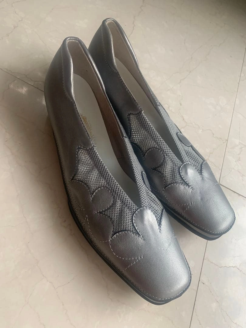 新品 銀座ヨシノヤ チタンカラー スリッポン 24.5の写真2枚目