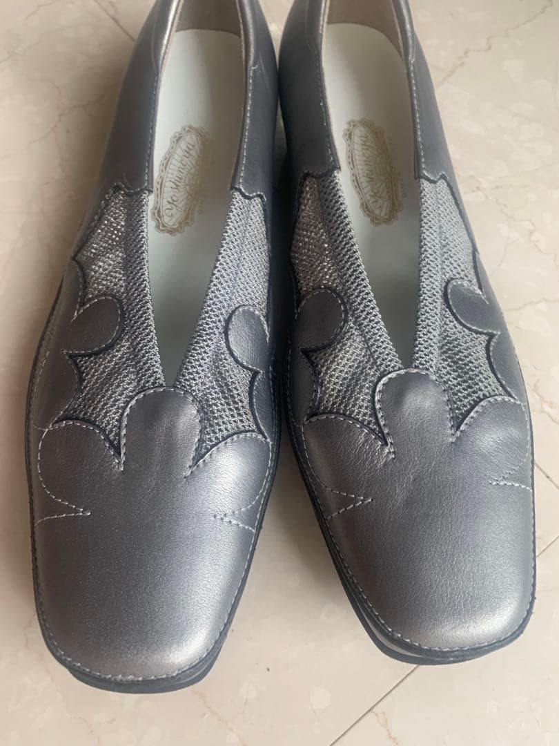 新品　銀座ヨシノヤ　チタンカラー　スリッポン　24.5の写真3枚目