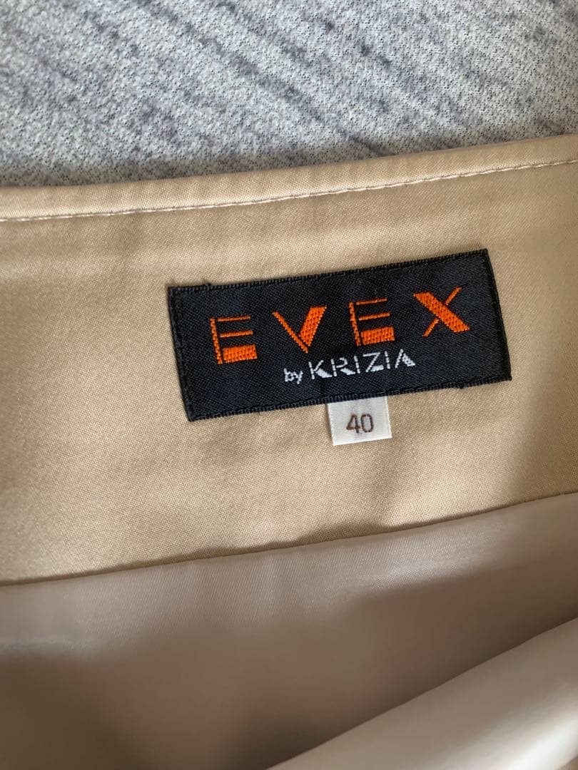 Evex by クリッツィア　光沢のあるスカート　40の写真5枚目