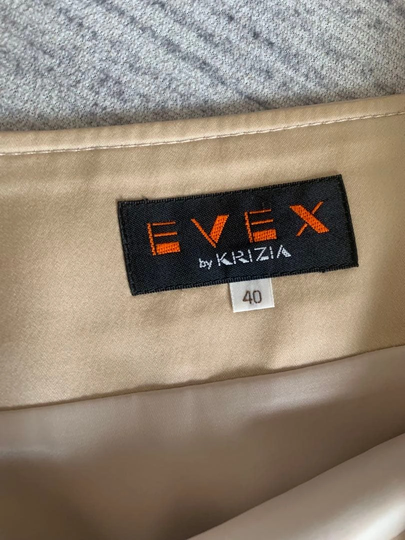 Evex by クリッツィア 光沢のあるスカート 40の写真5枚目