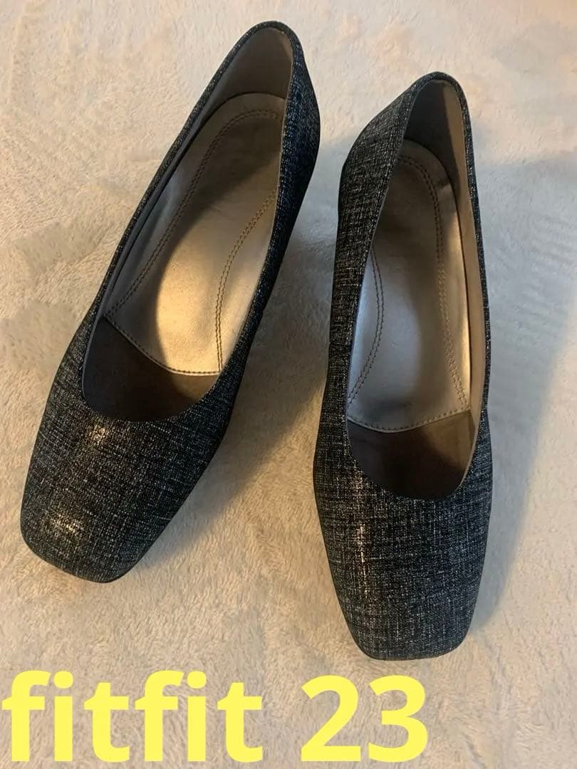 新品同様　フィットフィット　パンプス　23