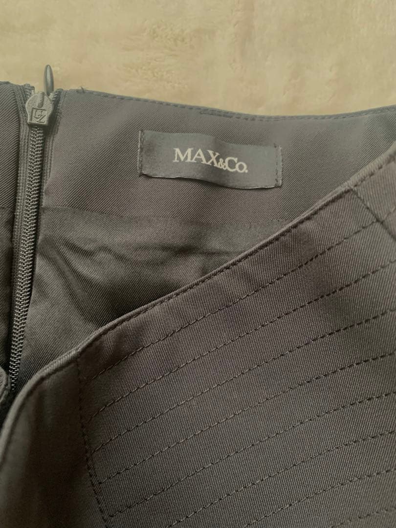 未使用　MAX&Co. タイトスカート ブラック　40の写真3枚目