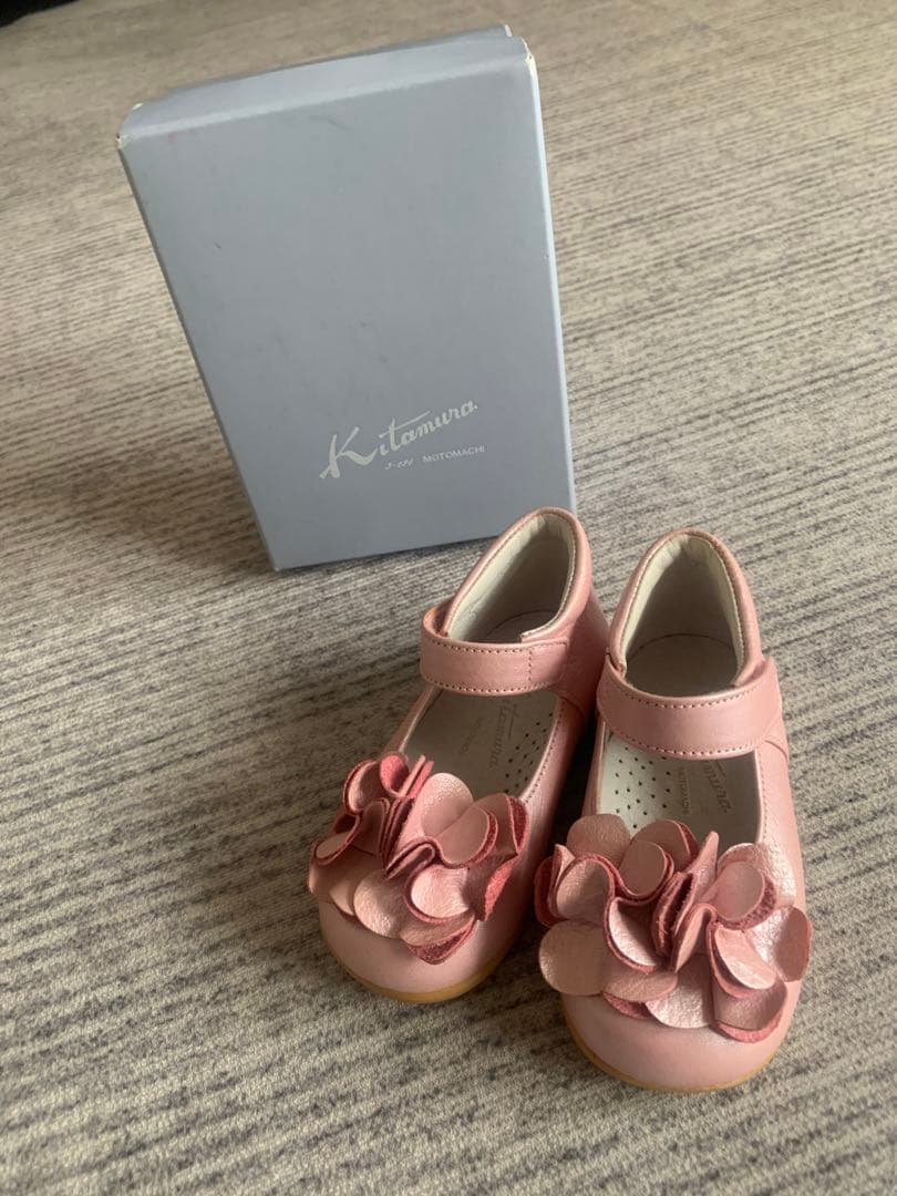 新品 Kitamura ベビーシューズ ピンク 花モチーフ 13
