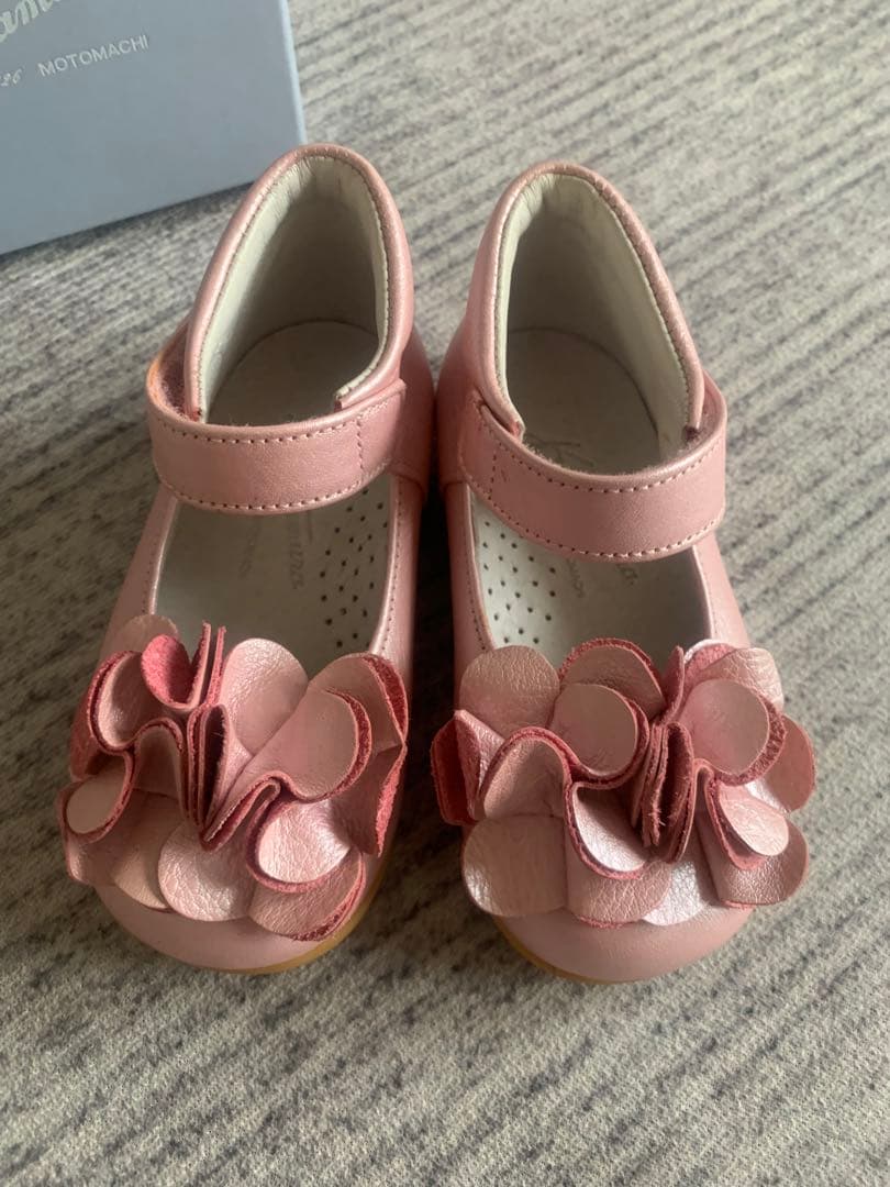 新品 Kitamura ベビーシューズ ピンク 花モチーフ 13の写真2枚目