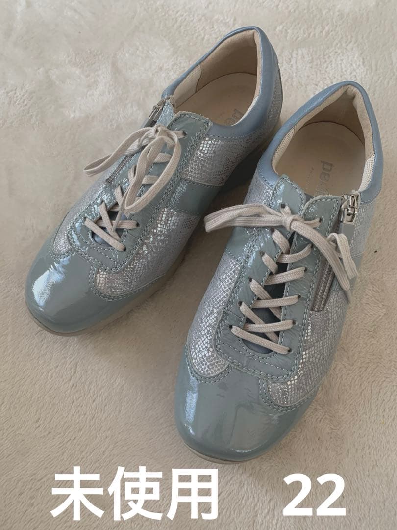 未使用　PEDALA ペダラ本革asicsウォーキングライトブルー　スニーカー