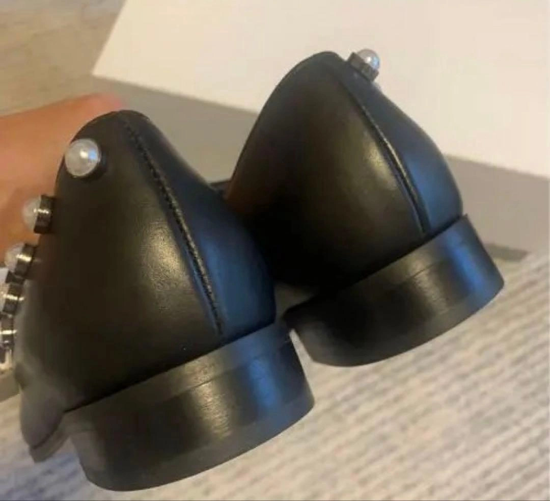 新品箱入り イタリア製 Pollini パール装飾 黒レザー ローファー 36の写真10枚目