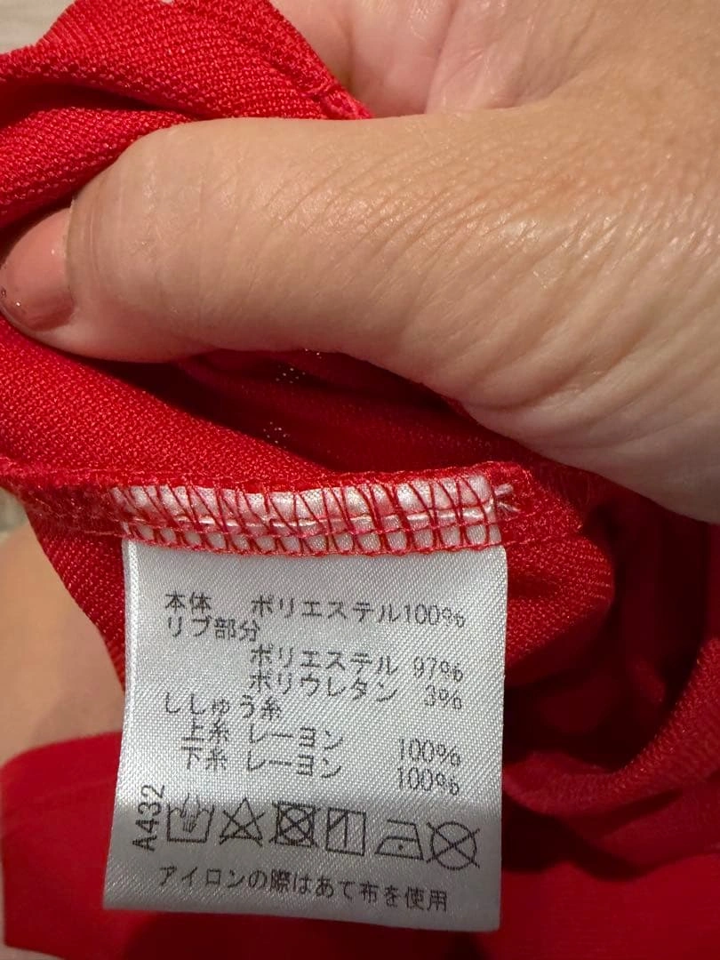 1度着用美品VIVA HEART レディース ゴルフポロシャツ レッド 42の写真3枚目