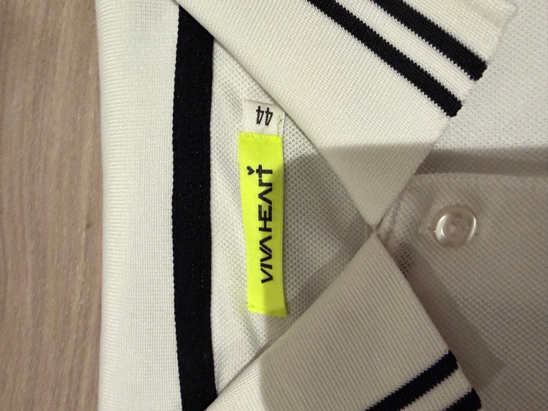 1.2度着用美品VIVA HEART レディース ゴルフポロシャツ 44の写真2枚目