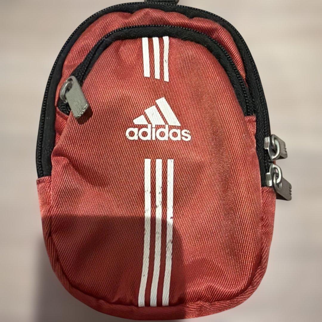 adidas ゴルフ用ポーチ レッドの写真2枚目