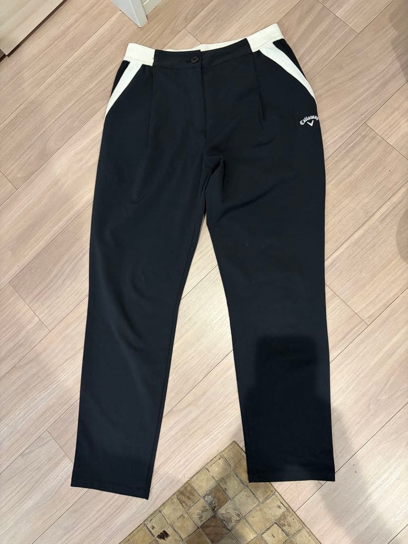 美品Callaway レディース ゴルフ紺色パンツ Mサイズ