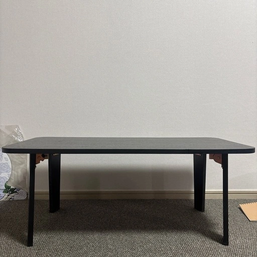 テーブル