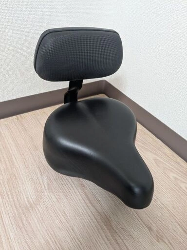 美品 大型自転車サドル 背もたれ付き 低反発 ブラック