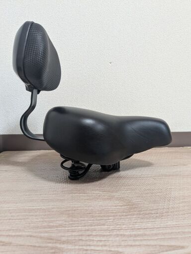 美品 大型自転車サドル 背もたれ付き 低反発 ブラックの写真3枚目
