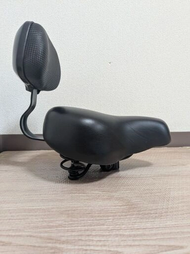 美品 大型自転車サドル 背もたれ付き 低反発 ブラックの写真3枚目