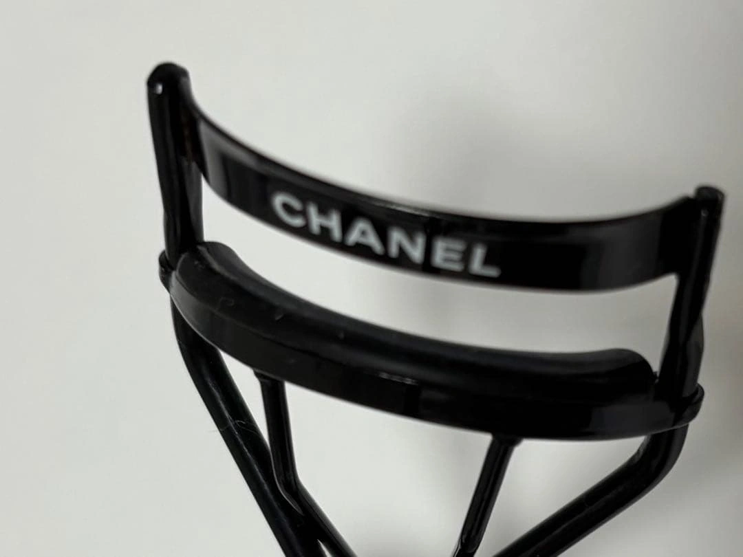 CHANEL アイラッシュカーラー & ミニボトルセットの写真3枚目