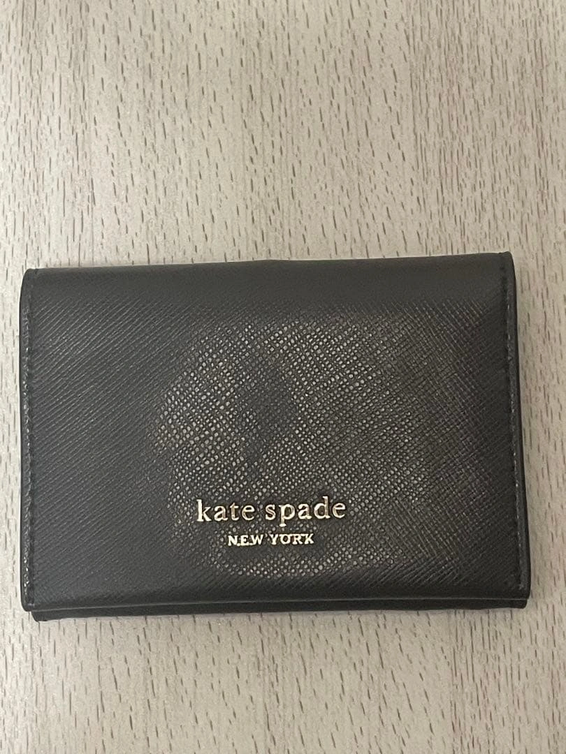 kate spade 二つ折り名刺入れ 黒