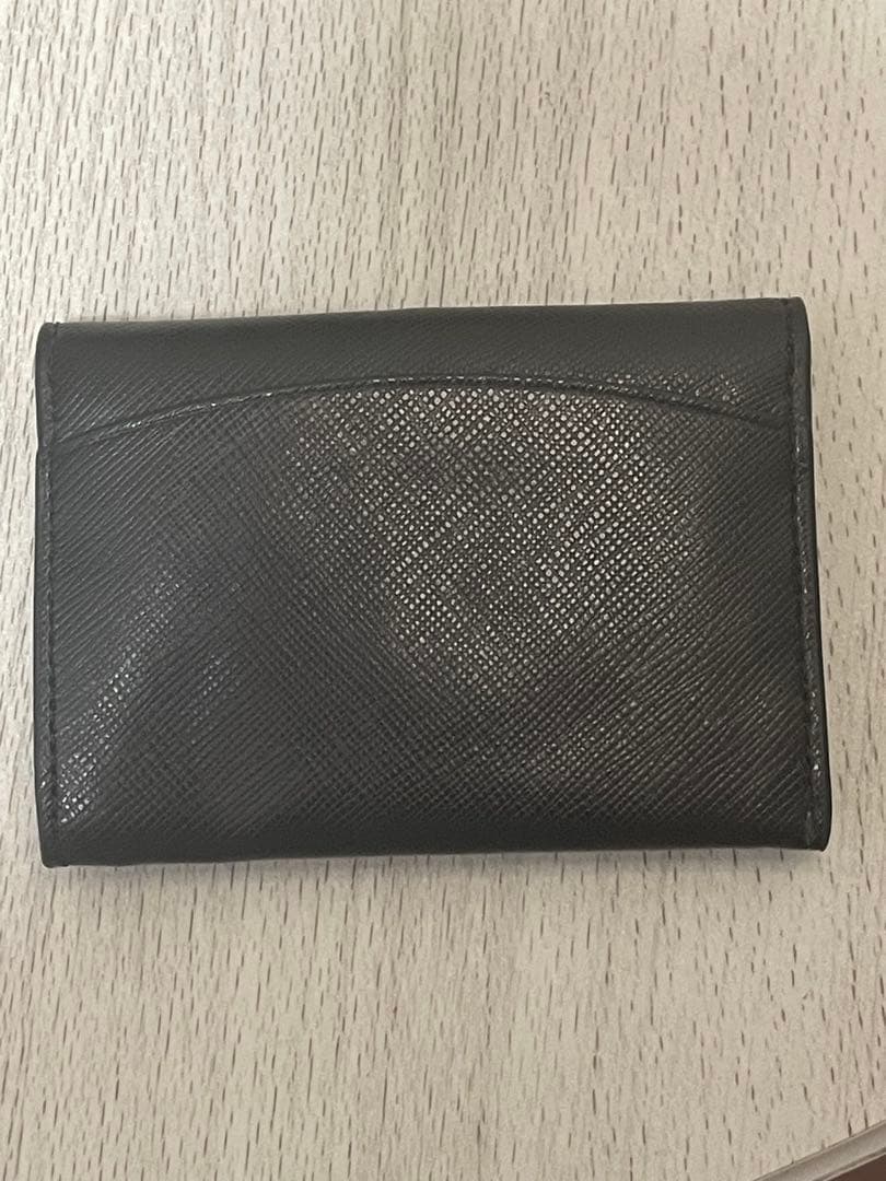 kate spade 二つ折り名刺入れ 黒の写真4枚目