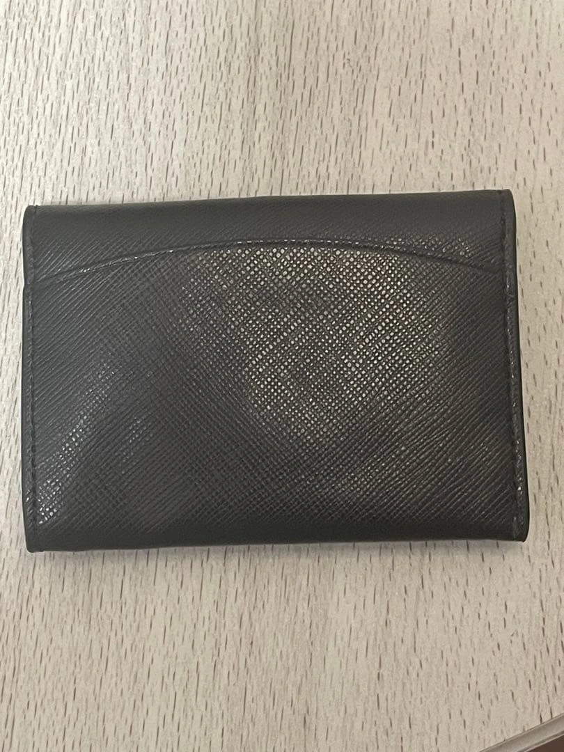 kate spade 二つ折り名刺入れ 黒の写真4枚目