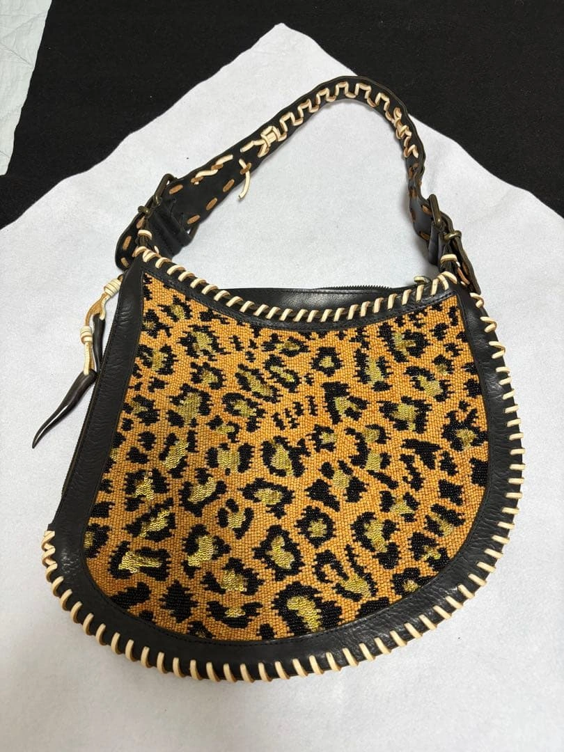 FENDI レオパード柄 ショルダーバッグ