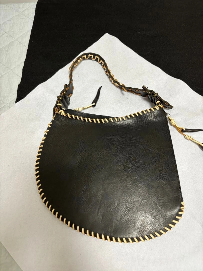 FENDI レオパード柄 ショルダーバッグの写真2枚目
